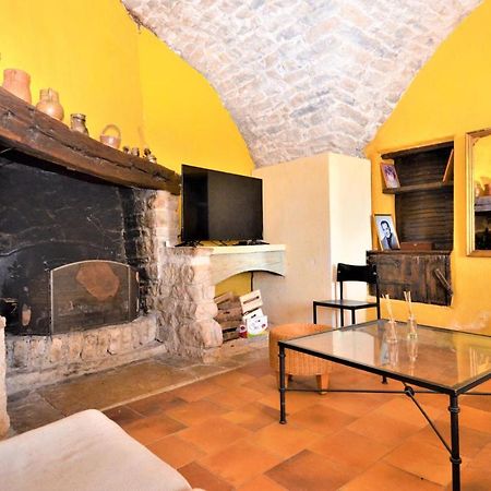 Stunning Home In St-Hippolyte-Du-Fort With Wifi サン・ティポリット・デュ・フォール エクステリア 写真
