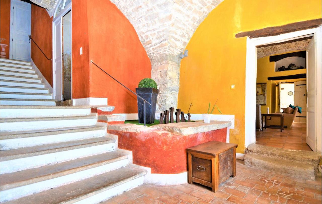 Stunning Home In St-Hippolyte-Du-Fort With Wifi サン・ティポリット・デュ・フォール エクステリア 写真
